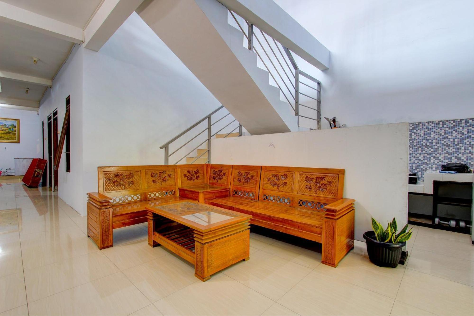 Super Oyo 93012 Griya Kencana Asri Syariah Lawean Екстер'єр фото
