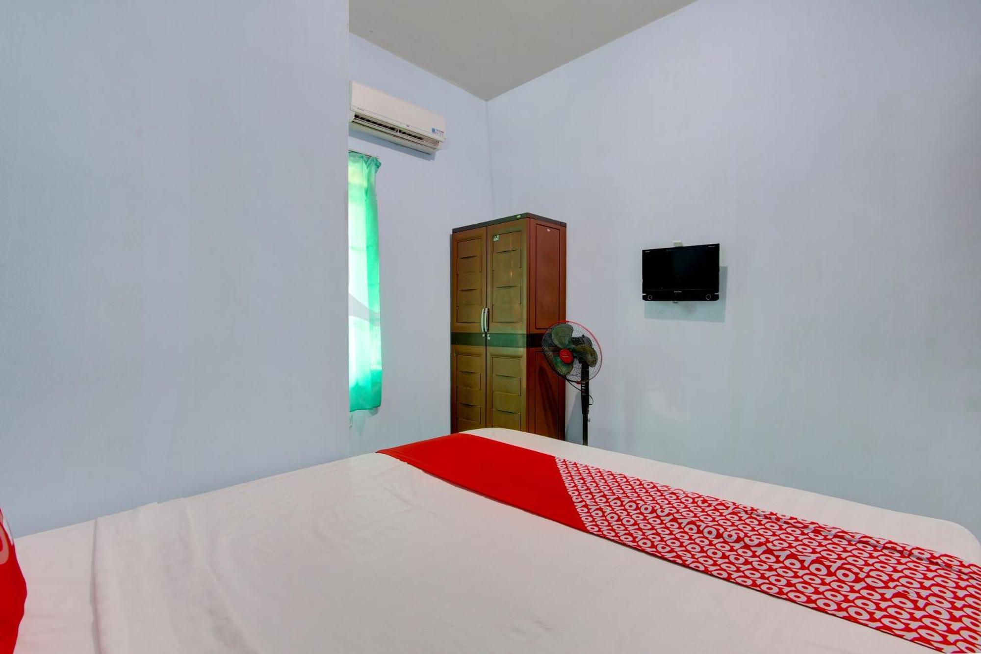 Super Oyo 93012 Griya Kencana Asri Syariah Lawean Екстер'єр фото